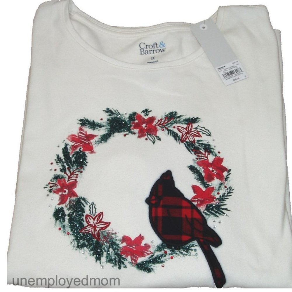 Cardinal Wreath Holiday Shirt Tee Top Women's Christmas - Picture 2 of 5